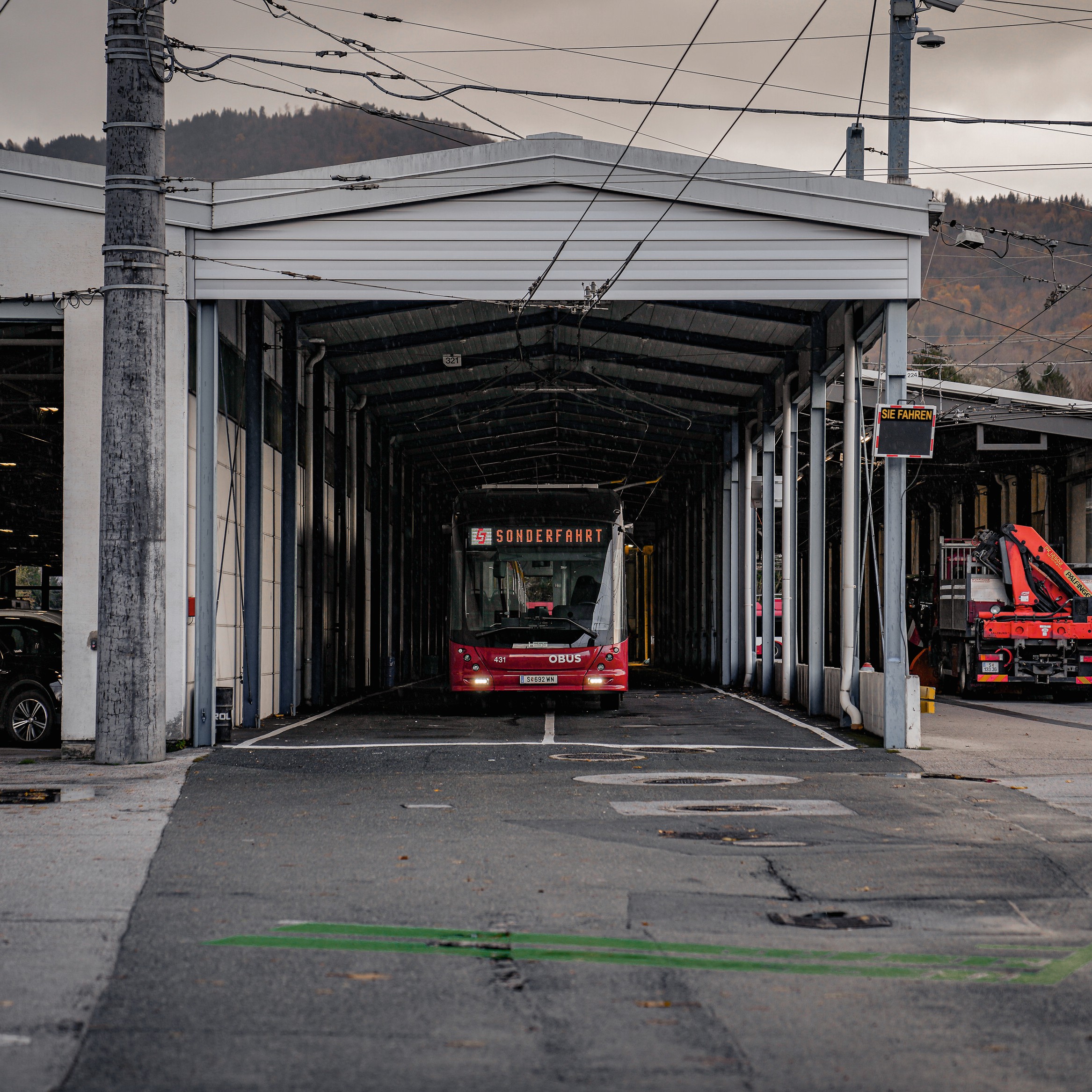 Obus am Betriebshof Alpenstraße 