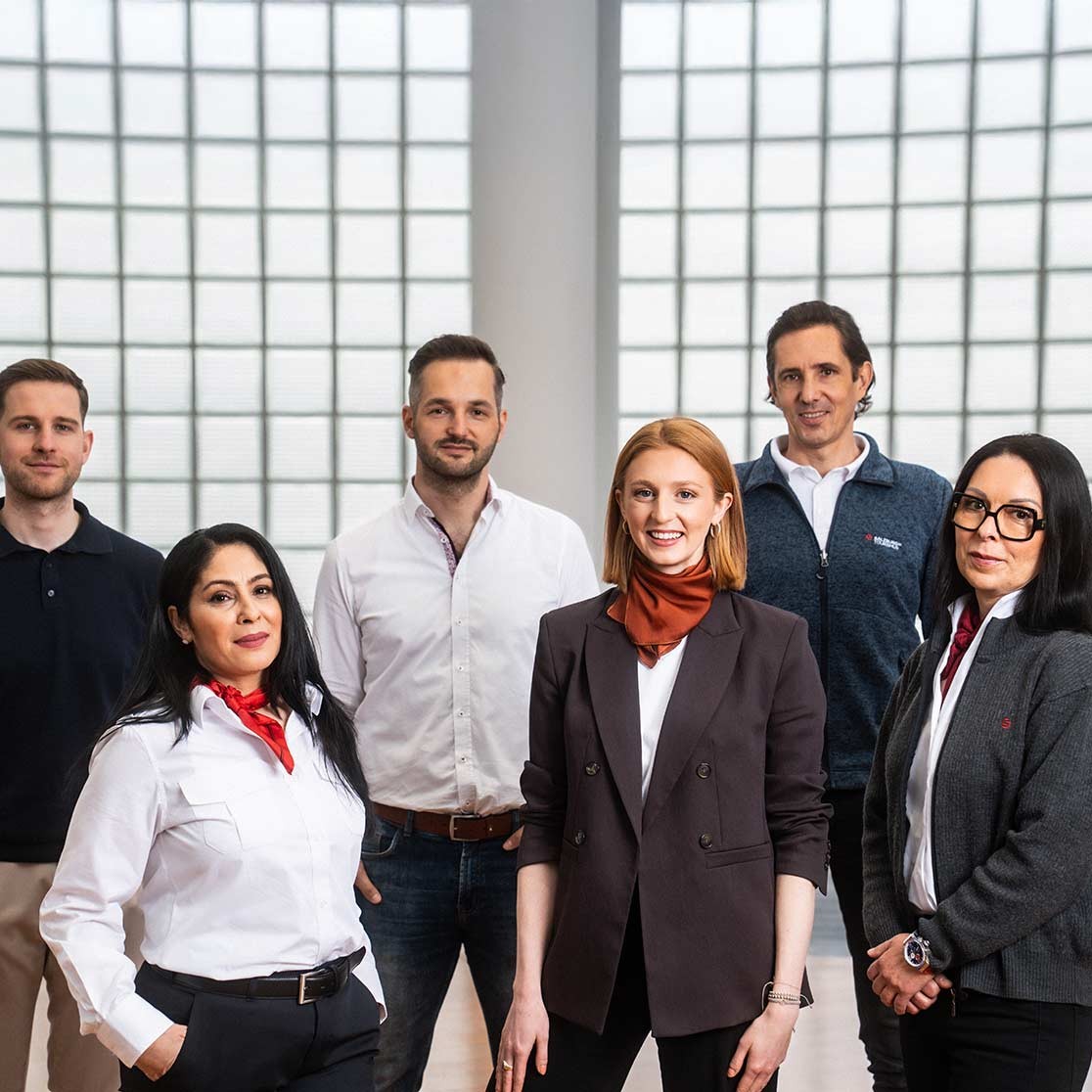 Gruppenfoto verschiedener Mitarbeiter der Salzburg AG