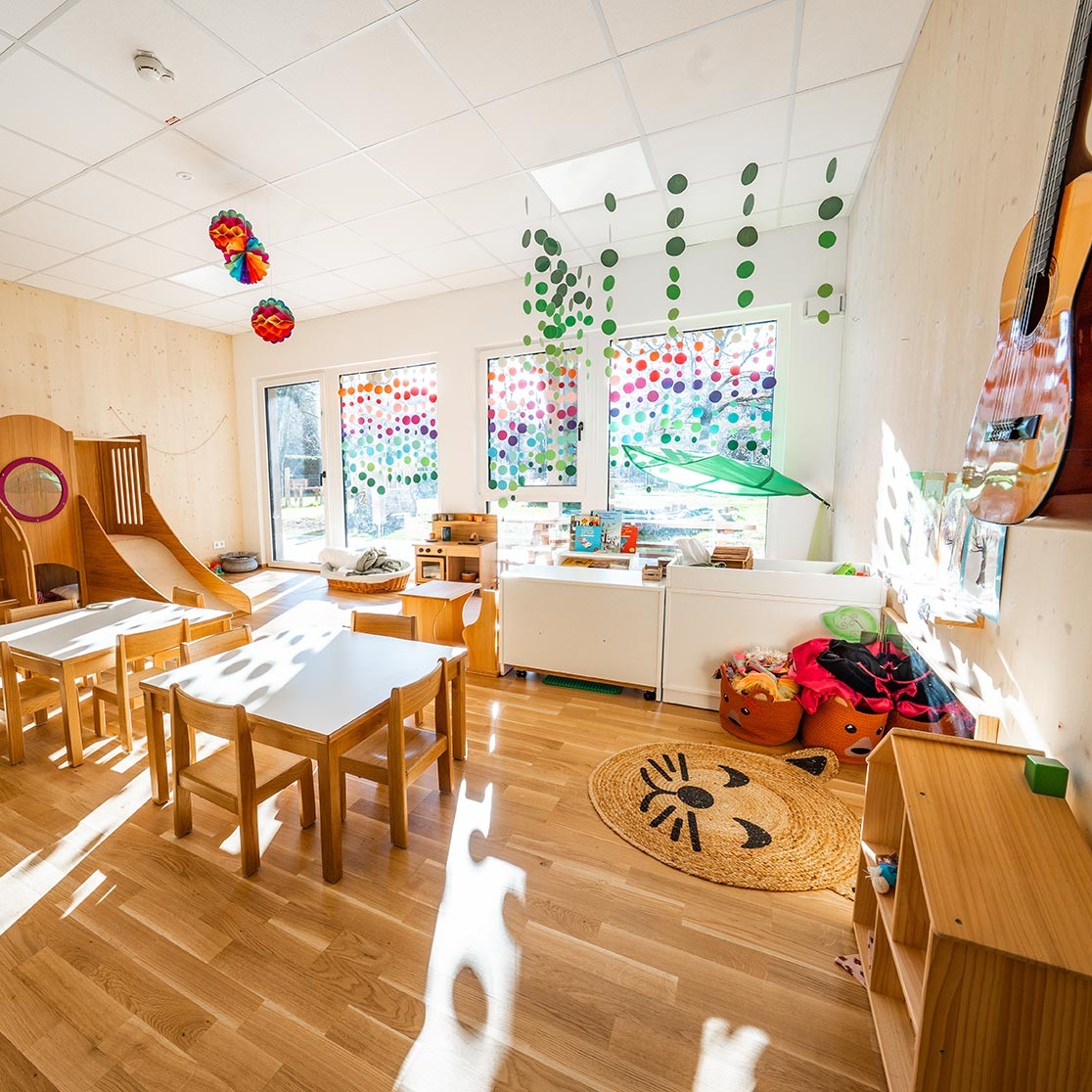 Innenraum des Betriebskindergartens der Salzburg AG "Erlebnisgarten"